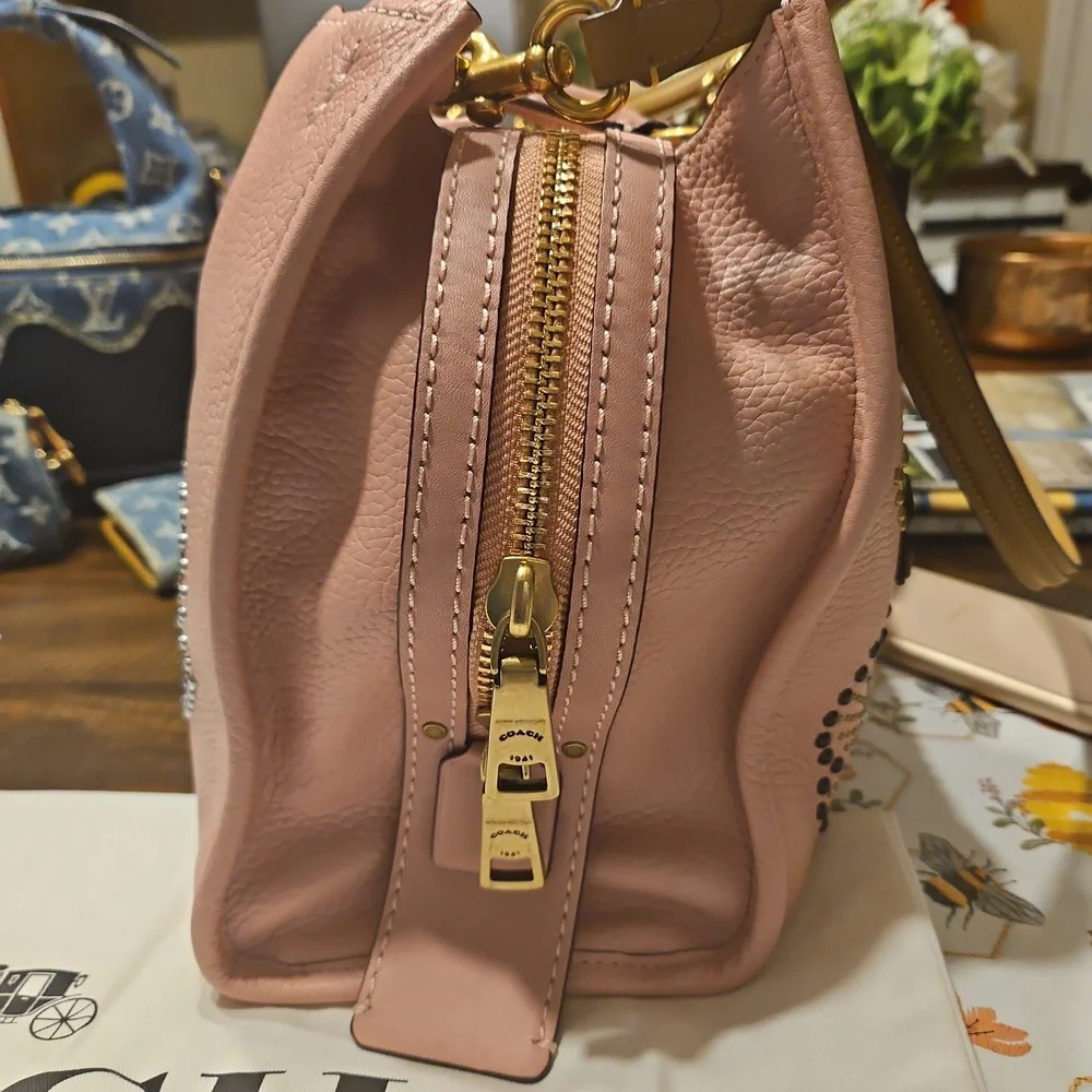 Coach Tea Rose Rogue Set - Picture 7 of 16